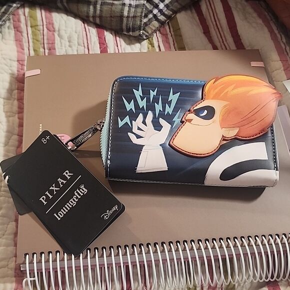 NWT-Loungefly/Disney’s Pixar Incredibles Syndrome zip around wallet - Picture 6 of 6